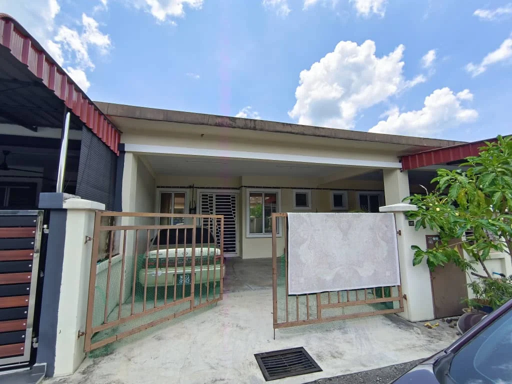 Teres Setingkat Taman Pahlawan