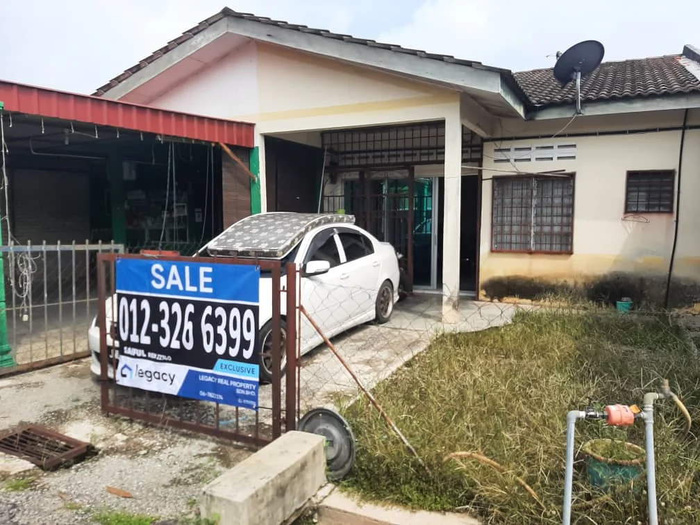 Teres Setingkat Taman Putra